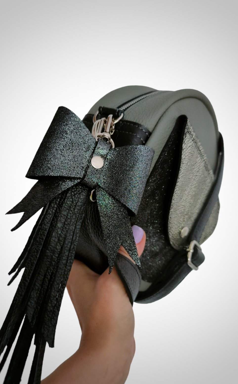 Roundbag Skóra naturalna Szara/brokat - obrazek 3