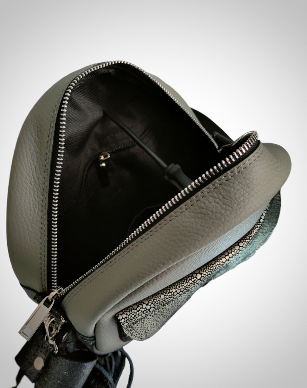 Roundbag Skóra naturalna Szara/brokat - obrazek 4