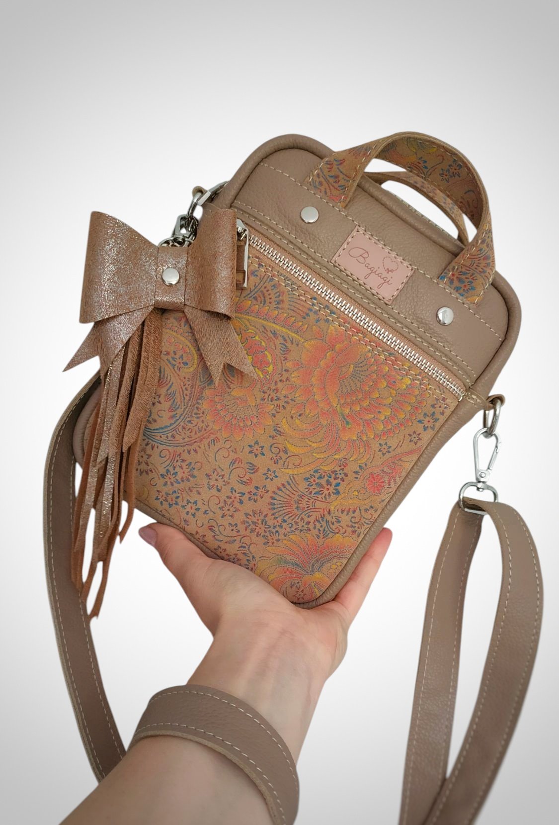 *Saszetka listonoszka Small Beż/Paisley brzoskwinia