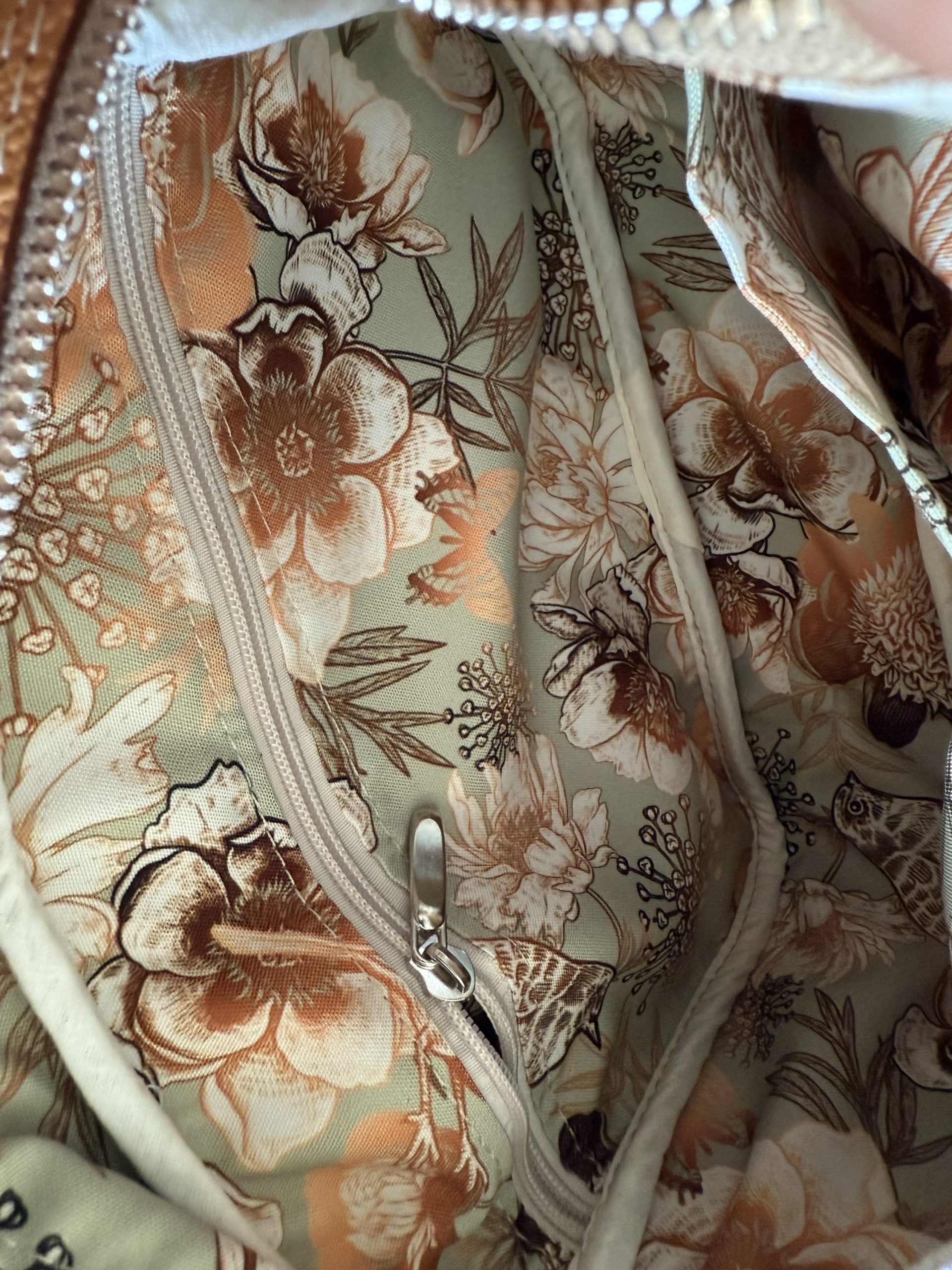 Listonoszka skóra naturalna karmel/woven wings Roots - obrazek 3