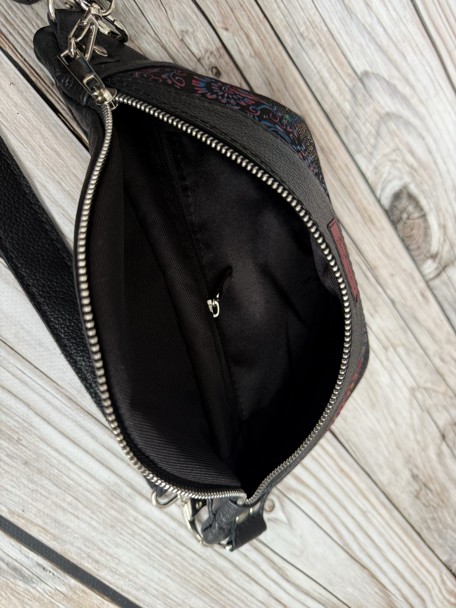 Saszetka nerka skórzana Teczowe paisley/kropeczki benzynka - obrazek 2