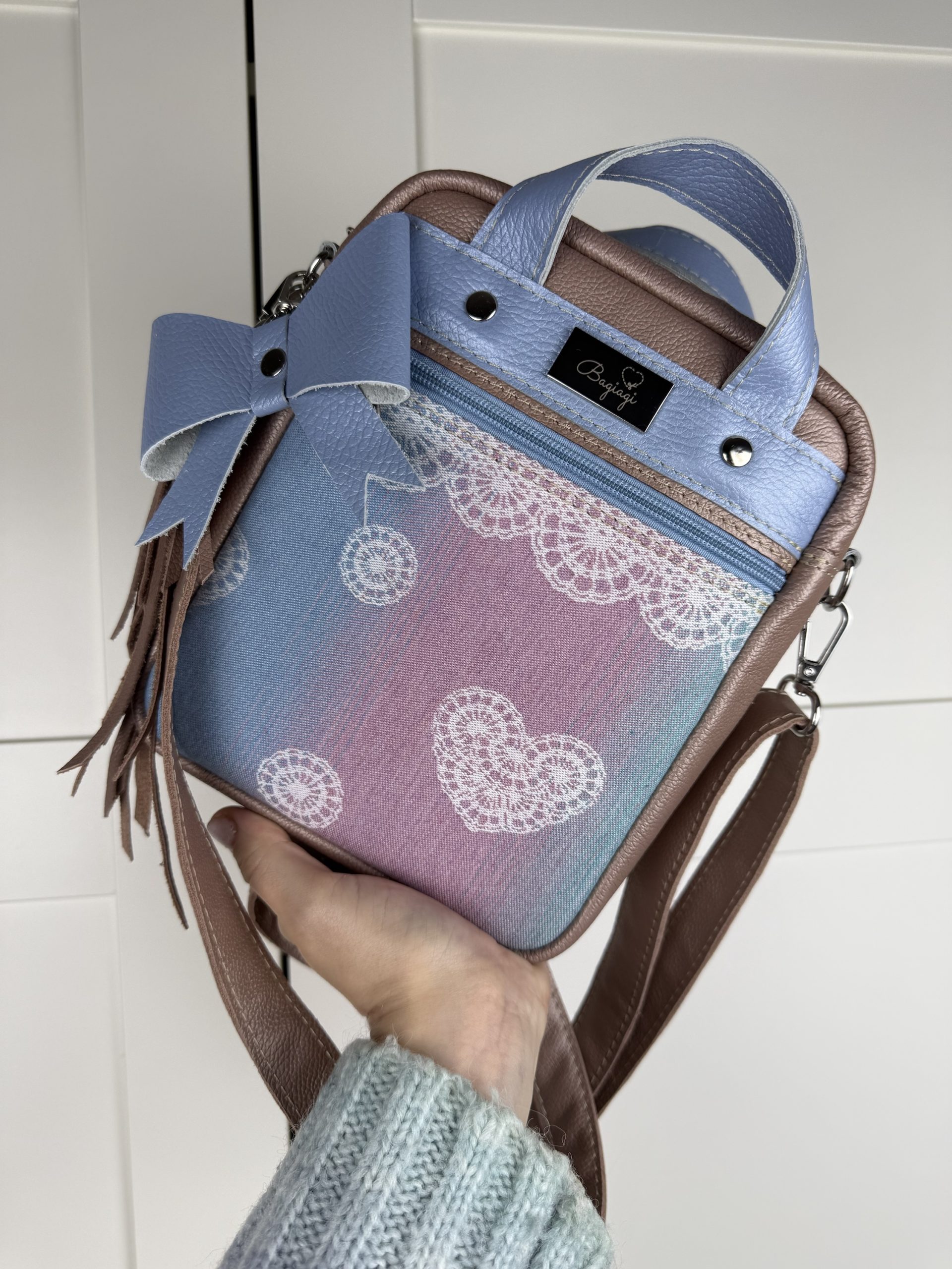 Saszetka listonoszka small Cegiełka poszerzona Skóra naturalna/skrawek koronki Lenny lamb