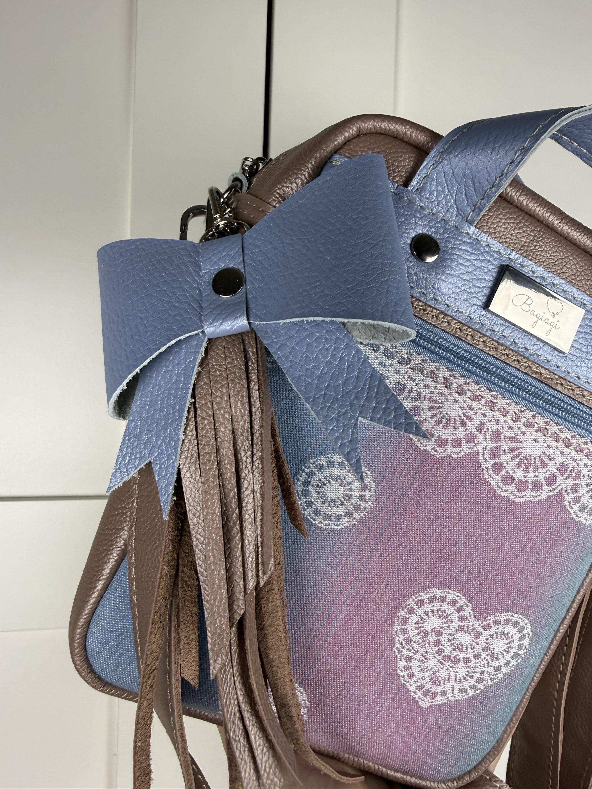 Saszetka listonoszka small Cegiełka poszerzona Skóra naturalna/skrawek koronki Lenny lamb - obrazek 4